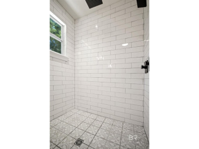 SELLERS WILL ENTERTAIN OFFERS BETWEEN $310,000 AND $330,000 on Lake Forest Yacht and Country Club in Alabama - for sale on GolfHomes.com, golf home, golf lot