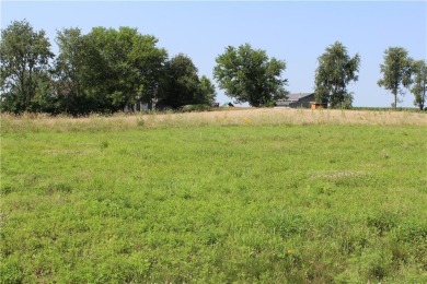 1.14 acre culde sac lot backing to government protected trees on Jester Park Golf Course in Iowa - for sale on GolfHomes.com, golf home, golf lot