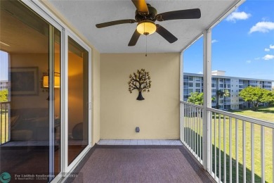 Welcome home! Very bright and updated unit with amazing natural on Palm-Aire Country Club and Resort - Palms in Florida - for sale on GolfHomes.com, golf home, golf lot