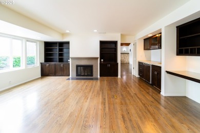 Seller's agent related to Seller. 18th hole Portland Golf Course on Portland Golf Club in Oregon - for sale on GolfHomes.com, golf home, golf lot
