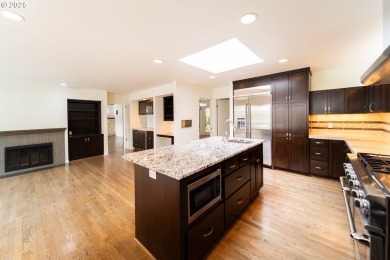 Seller's agent related to Seller. 18th hole Portland Golf Course on Portland Golf Club in Oregon - for sale on GolfHomes.com, golf home, golf lot