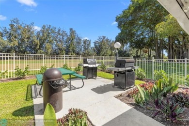 Welcome home! Very bright and updated unit with amazing natural on Palm-Aire Country Club and Resort - Palms in Florida - for sale on GolfHomes.com, golf home, golf lot
