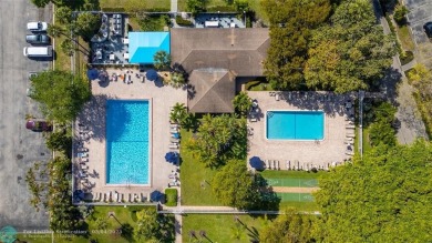 Welcome home! Very bright and updated unit with amazing natural on Palm-Aire Country Club and Resort - Palms in Florida - for sale on GolfHomes.com, golf home, golf lot