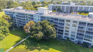 Welcome home! Very bright and updated unit with amazing natural on Palm-Aire Country Club and Resort - Palms in Florida - for sale on GolfHomes.com, golf home, golf lot