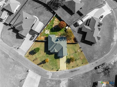 Golf course living at its best! 210 Lakewood Dr is a charming on Gatesville Country Club in Texas - for sale on GolfHomes.com, golf home, golf lot