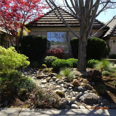 Between The Fairways. Wood Creek (The Fairways) is a delightful on Canyon Oaks Country Club in California - for sale on GolfHomes.com, golf home, golf lot