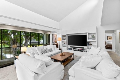 Boca West Beauty. This stunning 1,680 sq. ft 3/2.5 in Willow on Boca West Golf and Country Club in Florida - for sale on GolfHomes.com, golf home, golf lot