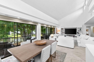 Boca West Beauty. This stunning 1,680 sq. ft 3/2.5 in Willow on Boca West Golf and Country Club in Florida - for sale on GolfHomes.com, golf home, golf lot