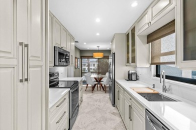 Boca West Beauty. This stunning 1,680 sq. ft 3/2.5 in Willow on Boca West Golf and Country Club in Florida - for sale on GolfHomes.com, golf home, golf lot
