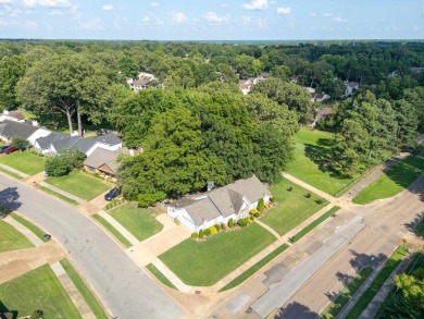 Golf Course Living! Fenced yard. Enjoy single-level living with on Stonebridge Golf Club in Tennessee - for sale on GolfHomes.com, golf home, golf lot