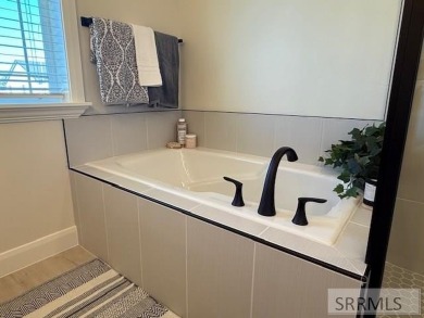 I'm excited to introduce you to Copper Creek Homes' Twin Peaks on Sage Lakes Municipal Golf Course in Idaho - for sale on GolfHomes.com, golf home, golf lot