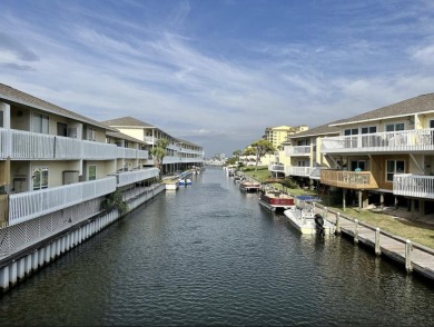 New A/C installed 04/25! Escape to this beautifully decorated on Sandpiper Cove Golf Course in Florida - for sale on GolfHomes.com, golf home, golf lot