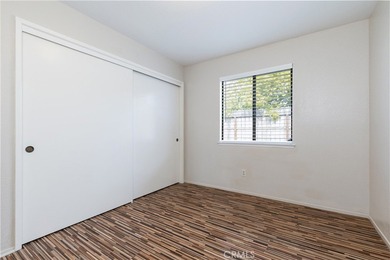 Welcome to this beautifully maintained 2-bedroom, 2-bathroom on Chalk Mountain Golf Course in California - for sale on GolfHomes.com, golf home, golf lot