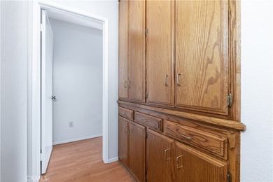 Welcome to this beautifully maintained 2-bedroom, 2-bathroom on Chalk Mountain Golf Course in California - for sale on GolfHomes.com, golf home, golf lot