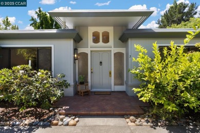 Welcome to Rossmoor! This sought after level-in Golden Gate on Rossmoor Golf Course in California - for sale on GolfHomes.com, golf home, golf lot