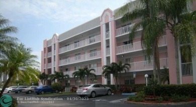 55+ gated Community in the Prestigious Islands, with 2 bedrooms on Sunrise Lakes Phase IV Golf Course in Florida - for sale on GolfHomes.com, golf home, golf lot