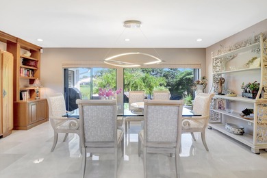 Welcome to the Villas of Hampshire boasting 3 bedrooms and 3 on Hunters Run Golf and Country Club in Florida - for sale on GolfHomes.com, golf home, golf lot