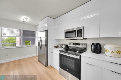 55+ gated Community in the Prestigious Islands, with 2 bedrooms on Sunrise Lakes Phase IV Golf Course in Florida - for sale on GolfHomes.com, golf home, golf lot