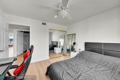 55+ gated Community in the Prestigious Islands, with 2 bedrooms on Sunrise Lakes Phase IV Golf Course in Florida - for sale on GolfHomes.com, golf home, golf lot