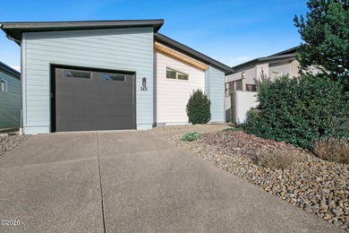 Enjoy refined golf-course living on the 6th green in this on Crestview Hills Golf Course in Oregon - for sale on GolfHomes.com, golf home, golf lot