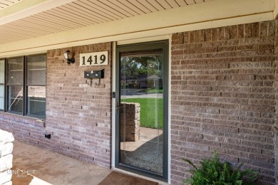 Welcome home to 1419 Stanley Street! This beautiful home is on Sweetwater Country Club in Texas - for sale on GolfHomes.com, golf home, golf lot