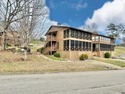 Upper level condo in a gated Lake Cumberland community. Condo, Kentucky