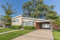 Prime Location: Directly across from the picturesque Lake Park! for sale in Des Plaines Illinois Cook County County on GolfHomes.com