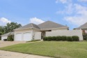 Charming Patio home in Castlewoods with a lovely courtyard and for sale in Brandon Mississippi Rankin County County on GolfHomes.com