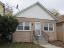 Welcome to this beautifully updated bungalow in the heart of for sale in Chicago Illinois Cook County County on GolfHomes.com