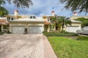 Step into your gorgeous Admirals Cove home meticulously detailed for sale in Jupiter Florida Palm Beach County County on GolfHomes.com