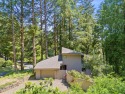 Dreaming of the Oregon Coast? Don't miss this delightful home for sale in Gleneden Beach Oregon Lincoln County County on GolfHomes.com