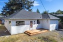 This darling single level Gleneden Beach cottage has been for sale in Gleneden Beach Oregon Lincoln County County on GolfHomes.com