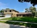 Gorgeous SEMINOLE LAKE COUNTRY CLUB ESTATES pool home on a for sale in Seminole Florida Pinellas County County on GolfHomes.com