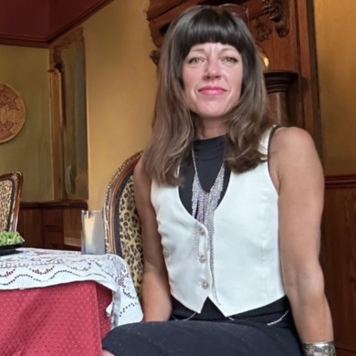 Julie Allen on GolfHomes.com